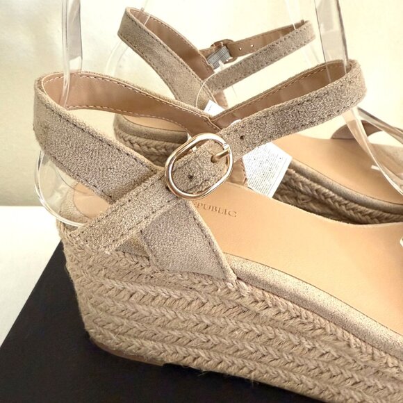 Banana Republic Platform Espadrille Sandals Size 8 Bone Faux Suede Resortwear - Picture 6 of 16